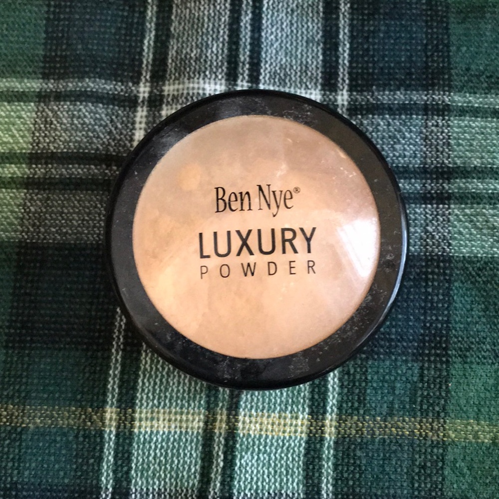 Ben nye luxury banana powder